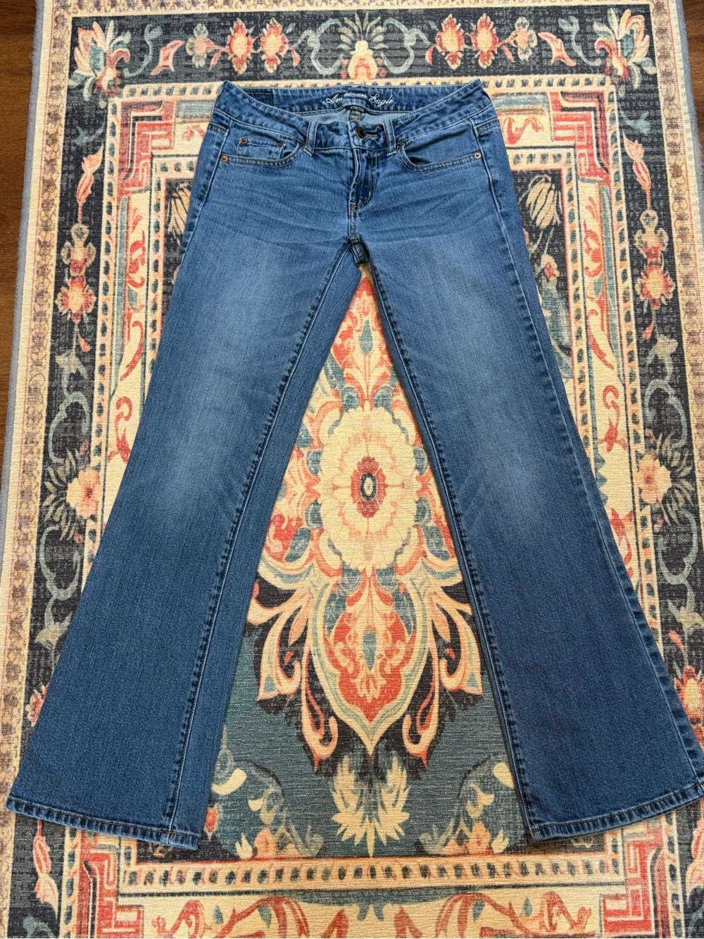 AMERICAN EAGLE Favorite Boyfriend Jeans